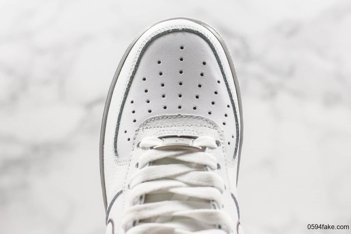 耐克Nike Air Force 1 Low '07低帮空军一号灰白复古海外限定配色内置全掌气垫原楦头原纸板打造 货号：AH0968-033