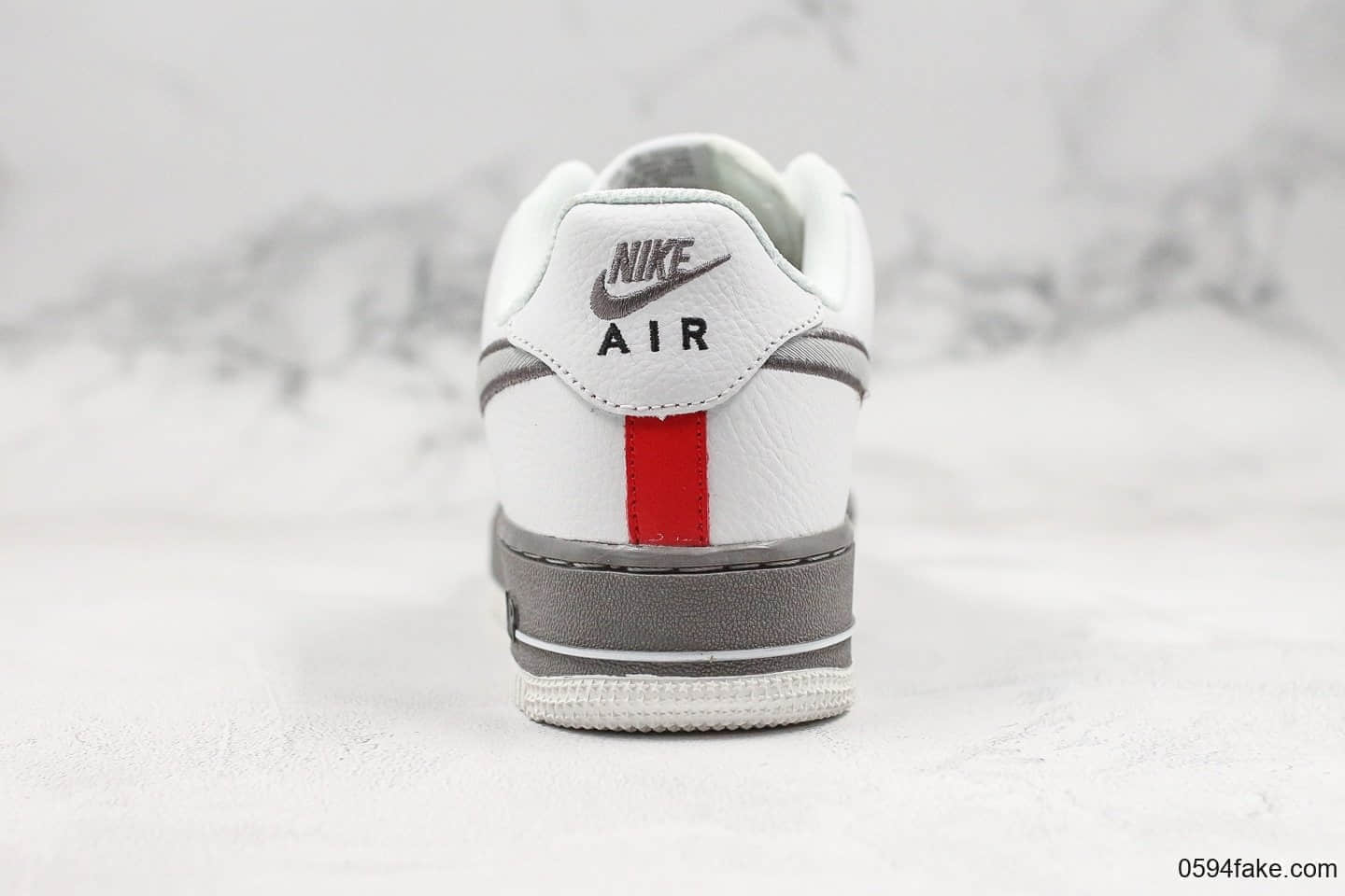 耐克Nike Air Force 1 Low '07低帮空军一号灰白复古海外限定配色内置全掌气垫原楦头原纸板打造 货号：AH0968-033