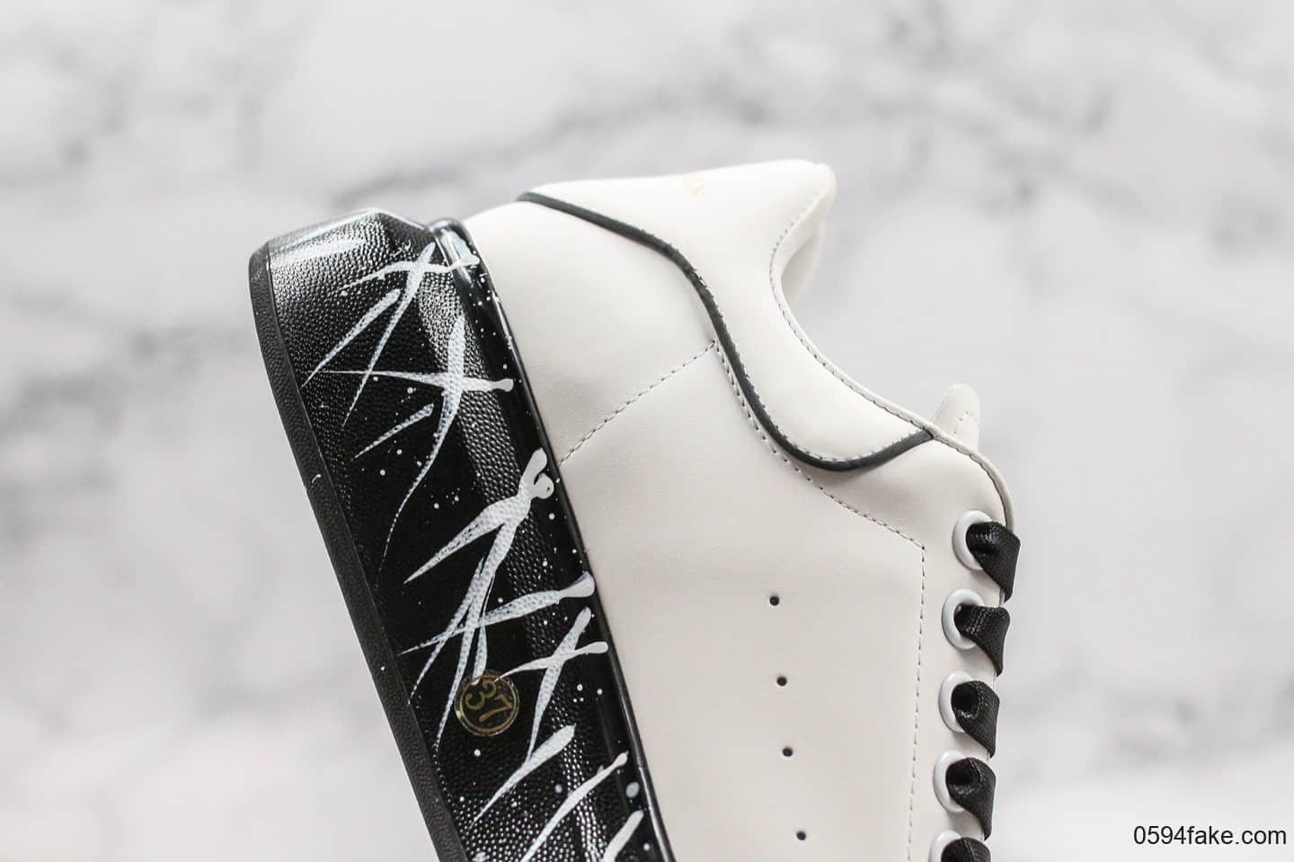 麦昆Alexander Mcqueen彩绘黑白泼墨全新纯原版本材料升级全头层皮打造原鞋一比一开模