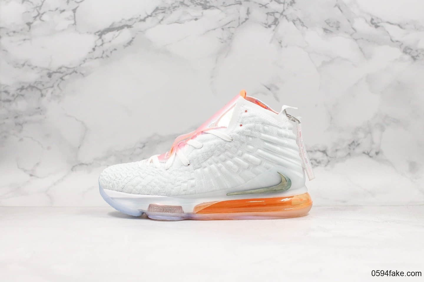 耐克Nike LeBron XVII詹姆斯17实战篮球鞋纯原版本原厂科技鞋面原厂缓震搭载高科技纤维气垫 货号：CT3853-100