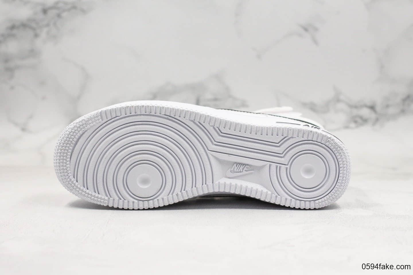 耐克Nike Air Force 1 High ’07纯原版本高帮空军一号海外发售款黑白内置全掌气垫 货号:AT4141-108