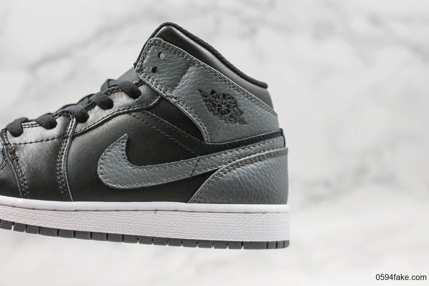 乔丹Air Jordan 1 mid实战篮球鞋中帮AJ1影子灰纯原带半码原厂渠道全新批次定制皮料 货号:554725-041