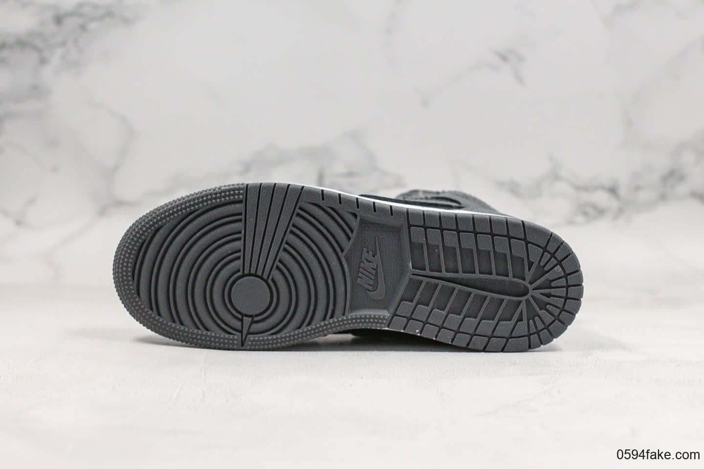 乔丹Air Jordan 1 mid实战篮球鞋中帮AJ1影子灰纯原带半码原厂渠道全新批次定制皮料 货号:554725-041