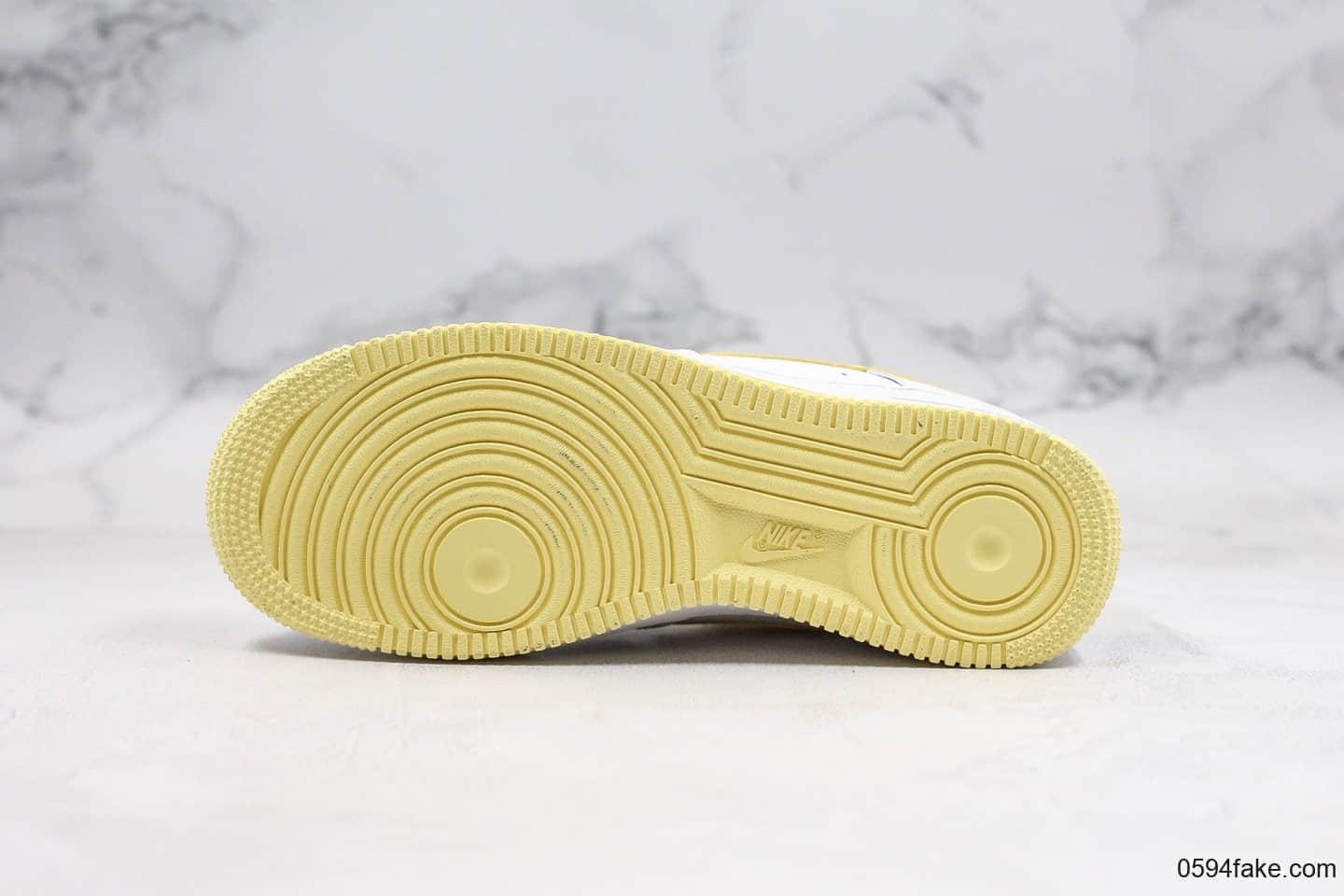 耐克Nike Air Force 1 Low纯原版本低帮空军一号白黄全头层皮面原档案数据开发全掌内置Solo气垫高清洁度鞋面 货号：AH0287-107