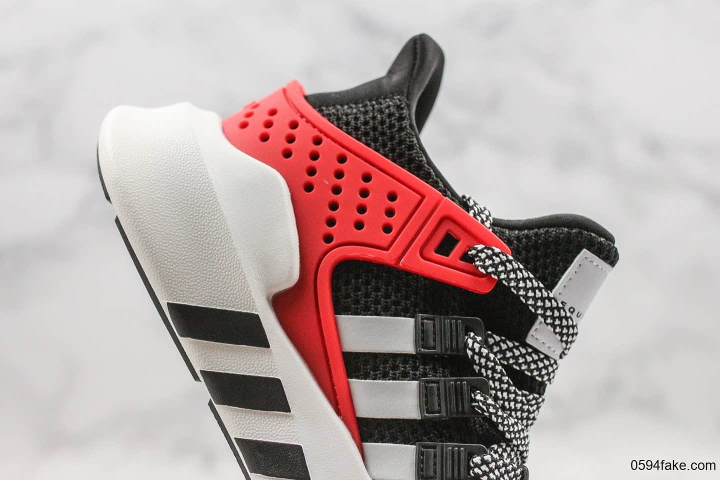 阿迪达斯Adidas EQT Bask ADV纯原级蜂窝呼吸代购指定版本正确PU大底阿迪EQT休闲运动鞋区别市面先行版本 货号:EE5024