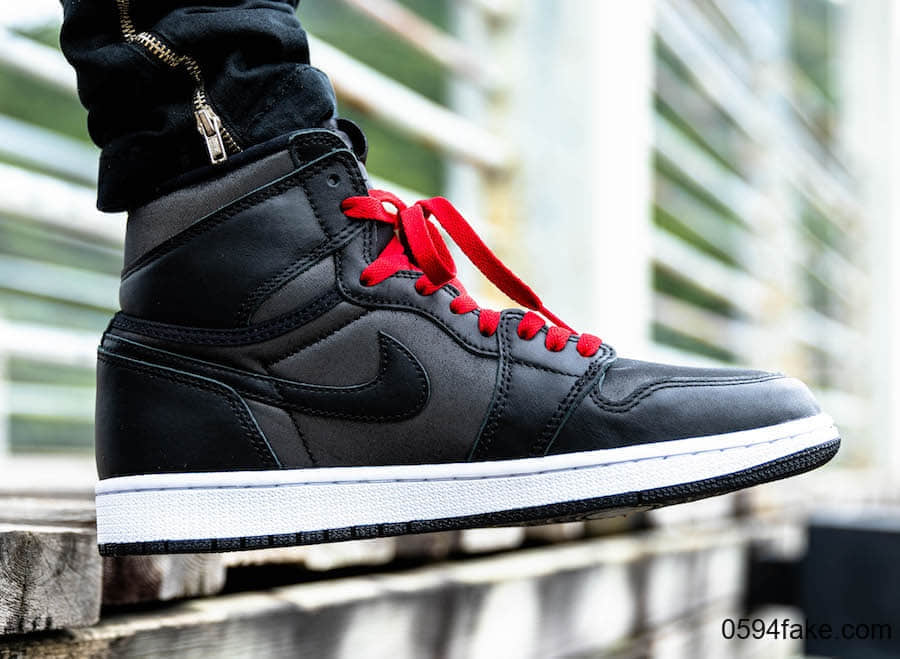 Air Jordan 1“ Black Satin”释出上脚图!看完你“真香”了吗? 货号:555088-060