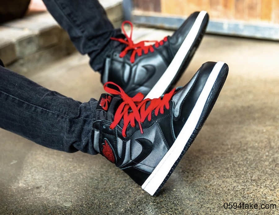 Air Jordan 1“ Black Satin”释出上脚图!看完你“真香”了吗? 货号:555088-060