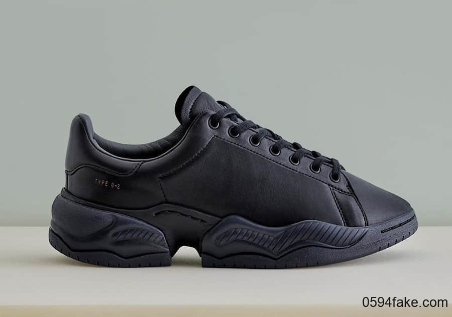 OAMC x adidas Type 0-2将于10月10日发售!错过第一波联名的小伙伴可不要再错过这次的机会了!