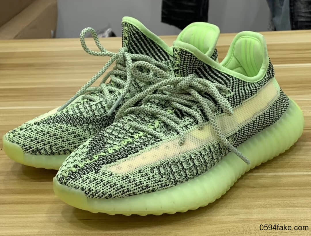 Yeezy Boost 350 V2“ Yeezreel”最新实物图来了!吸睛利器就是它没错了!