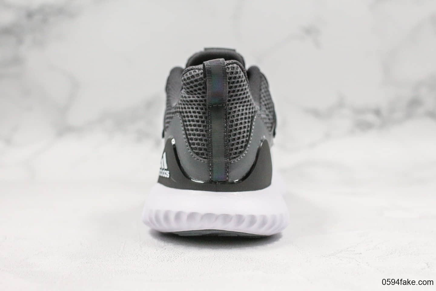 阿迪达斯Adidas Alphabounce Beyond m阿尔法纯原版本官方同步发售全新皮面款鞋面可防水