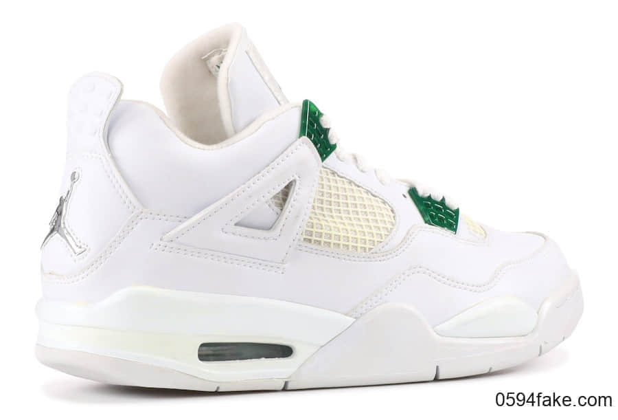 时隔15年终于复刻!这双Air Jordan 4 “Pine Green”你一定不能错过! 货号:CT8527-113