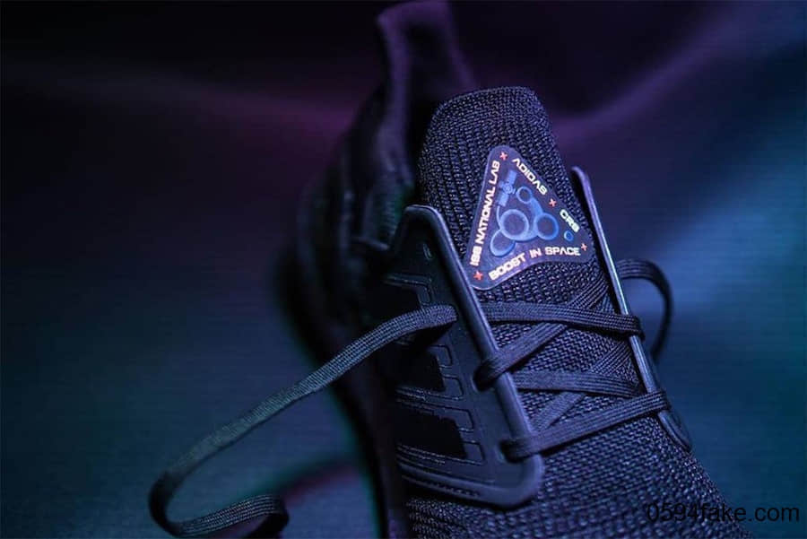 adidas Ultra Boost新品曝光!太空主题科幻十足!