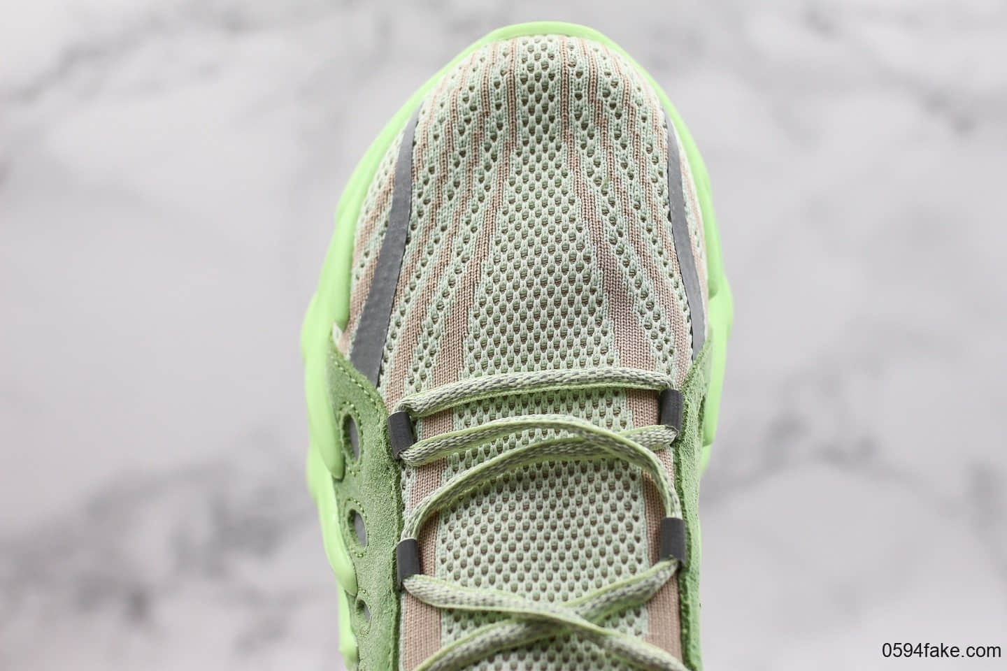 阿迪达斯adidas Yeezy Boost 451椰子神秘火山541荧光绿公司级带半码侃爷新作首发尝鲜不容错过