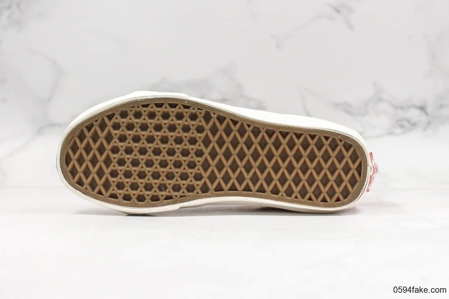 万斯VANS SK8-Hi Style 138 LX Vault公司级版本鸳鸯棋盘红格高帮半月包头硫化板鞋小红书爆款 货号:VN0A3DP9VQC