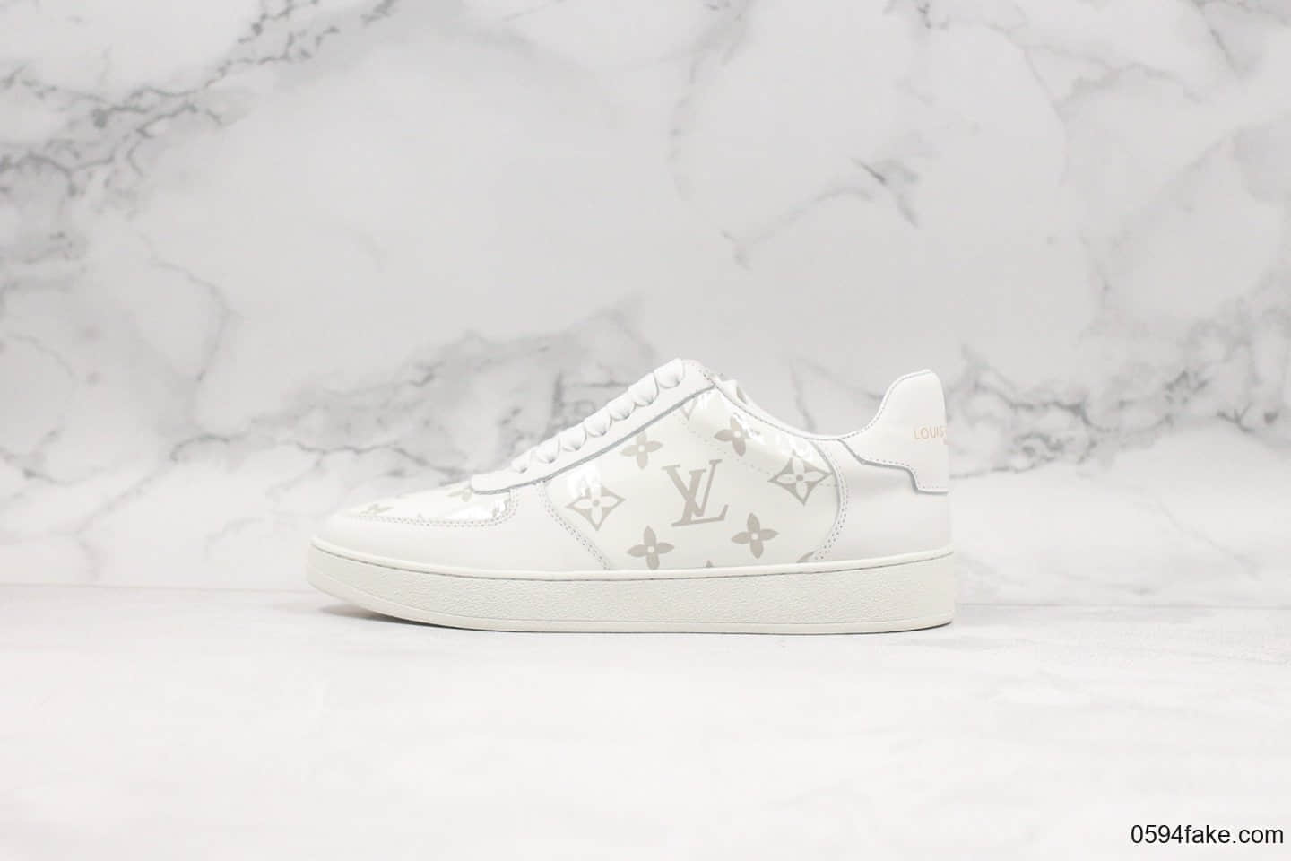 路易威登LOUIS VUITTION小白鞋公司级杨幂明星同款抖音快手爆款进口丝光麂皮超软皮内里