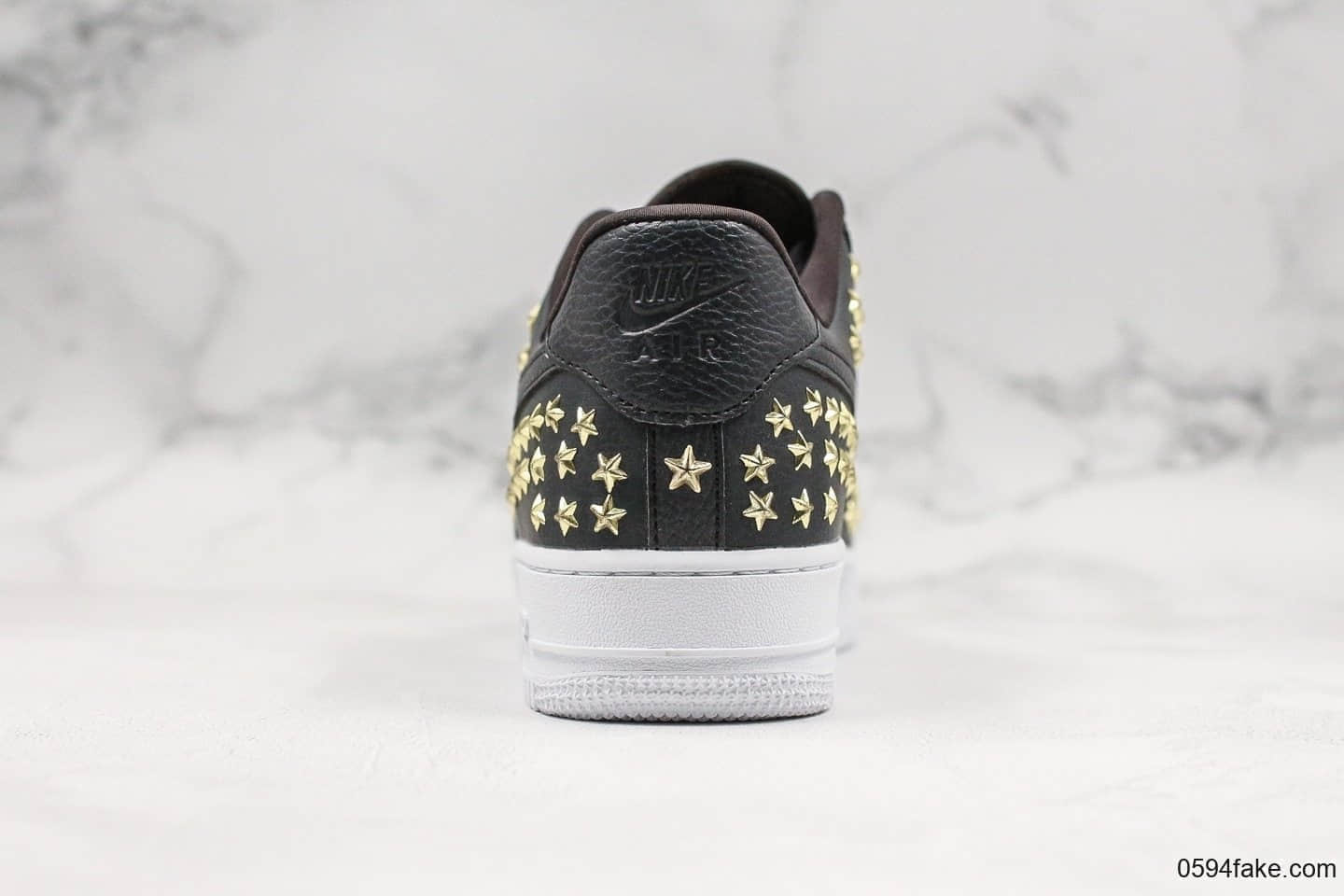 耐克Nike Air Force 1“Stars Pack”空军一号金属铆钉休闲运动板鞋公司级带半码高规格荔枝纹皮革 货号:AR0639-100
