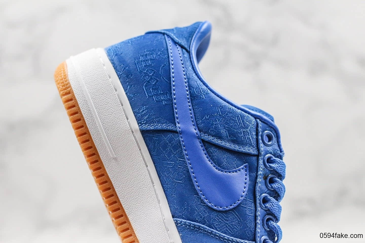 耐克CLOT x Nike Air Force 1陈冠希主理品牌联名空军一号蓝丝绸公司级带半码原装夜光水晶外底 货号：AO9286-400