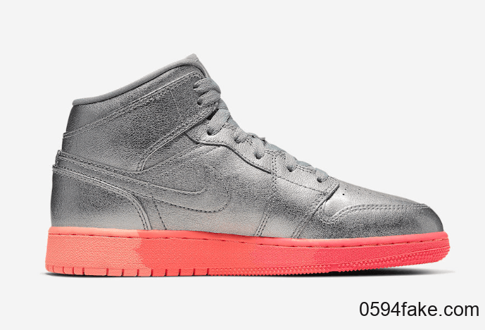 闪闪惹人爱!Air Jordan 1 Mid新配色超亮眼! 货号:555112-006