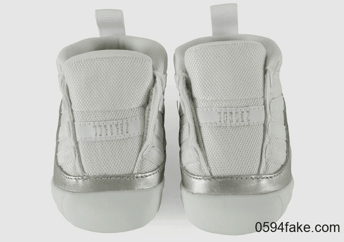 Air Jordan 11“ Metallic Silver”也有婴童尺码了!超可爱有没有! 货号:CI6165-100