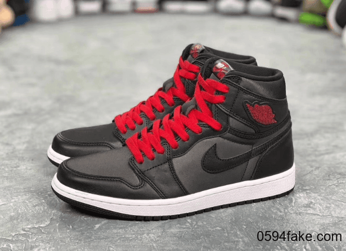 Air Jordan 1“ Black Satin”释出最新实物图!看完你心动了吗? 货号:555088-060