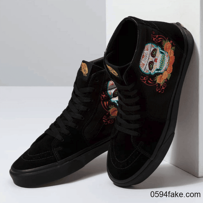 “亡灵节”配色!这双Vans Sk8-Hi你打几分?