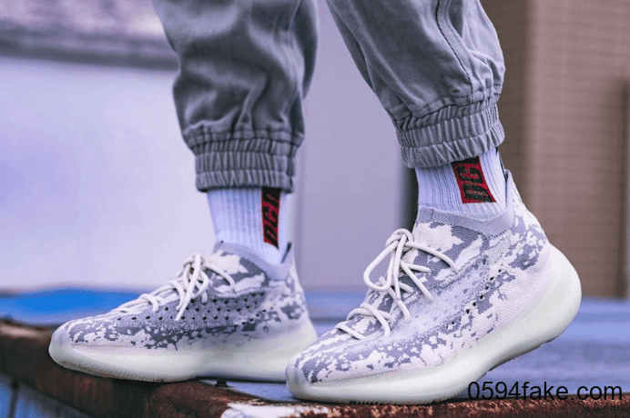 Yeezy Boost 380“ Alien”释出最新实物图和上脚美照!好看到发出土拨鼠尖叫! 货号:FB6878