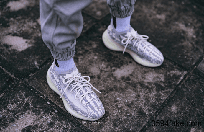 Yeezy Boost 380“ Alien”释出最新实物图和上脚美照!好看到发出土拨鼠尖叫! 货号:FB6878