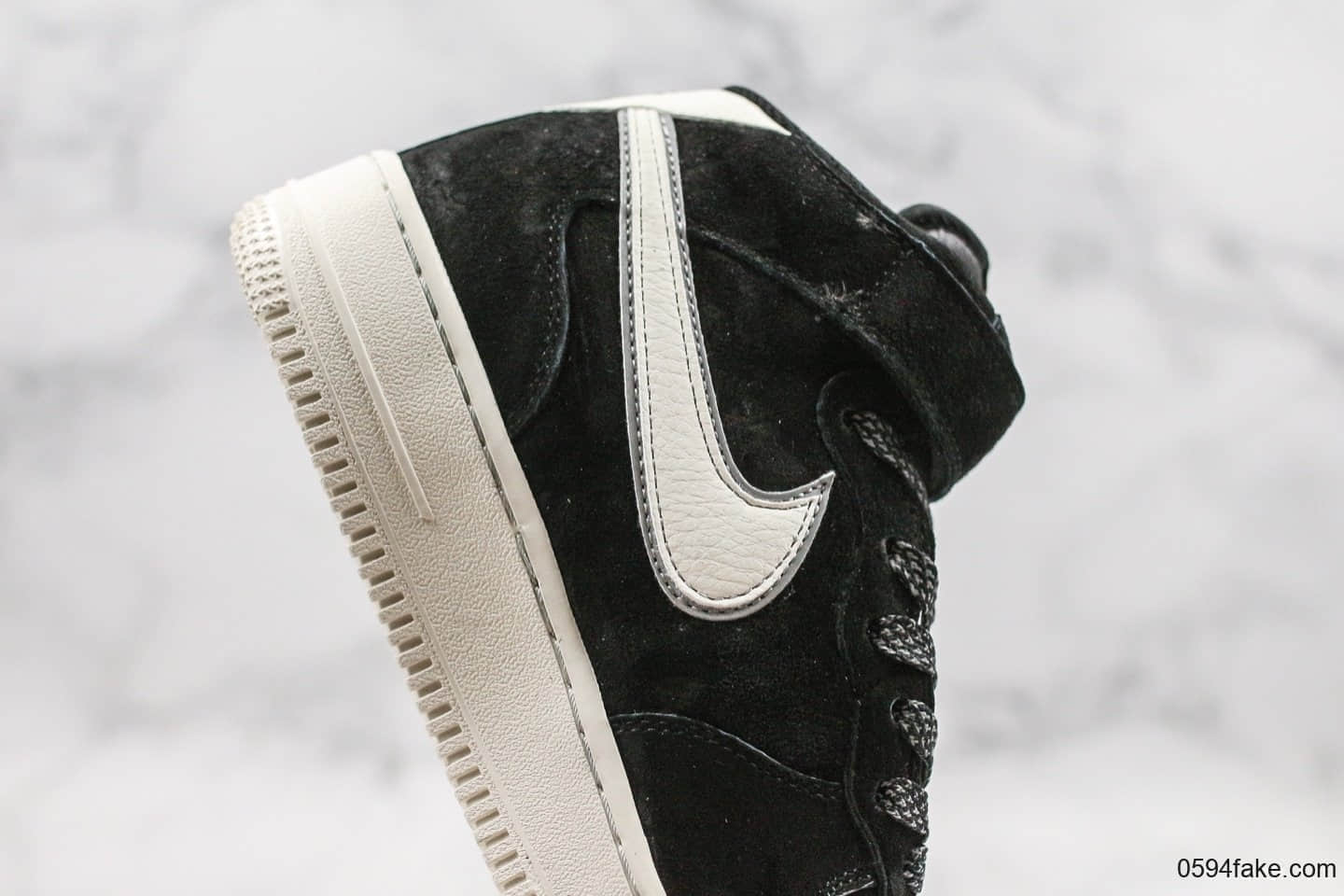 耐克Nike Air Force 1 Mid ’07纯原版本3M反光中帮空军一号黑满天星配色内置全掌sole气垫原盒原标原厂钢印 货号:AA1118-009