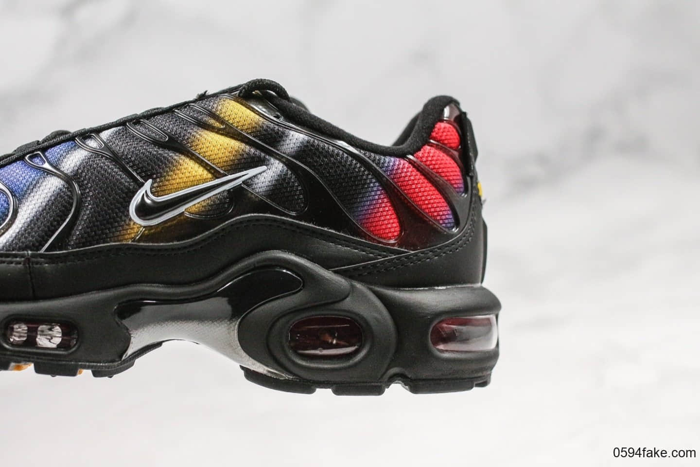 耐克Nike Air Max PLUS TXT纯原版本复古气垫运动鞋彩色内置可视气垫原档案数据开发打造裸眼3D视觉 货号：918240-023