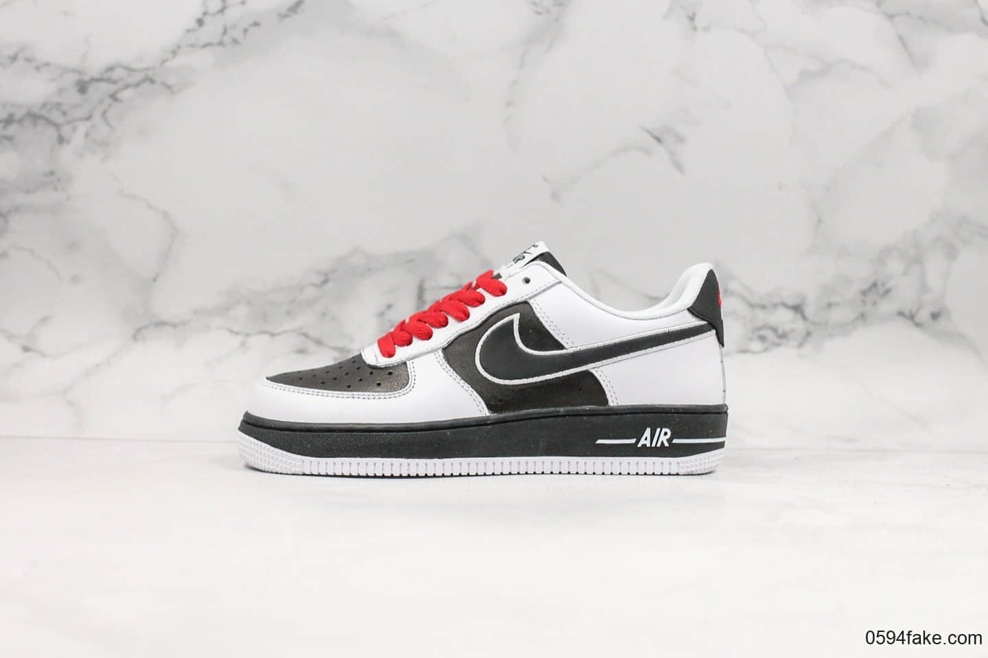 耐克Nike Air Force 1 Mid '07公司级版本低帮空军一号白黑红熊猫拼接内置原厂气垫官方同步RFID芯片原档案数据开发 货号:AQ3776-990