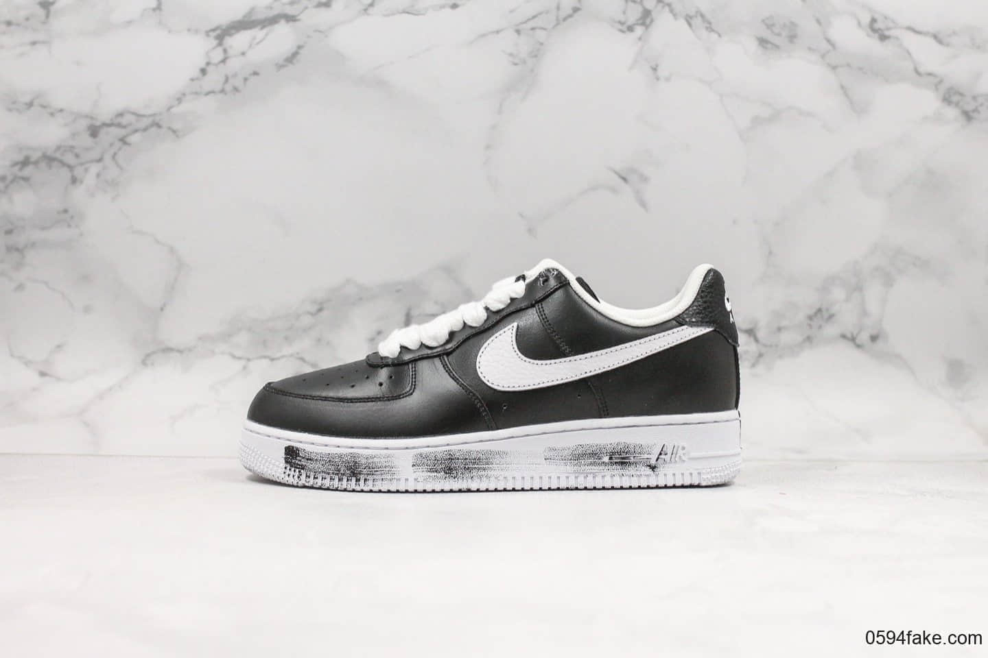 耐克PEACEMINUSONE X Nike AirForce 1 PMO Para-Noise纯原版本联名款涂鸦空军一号小雏菊权志龙设计款原盒原配件表皮可刮 货号:AQ3692-001
