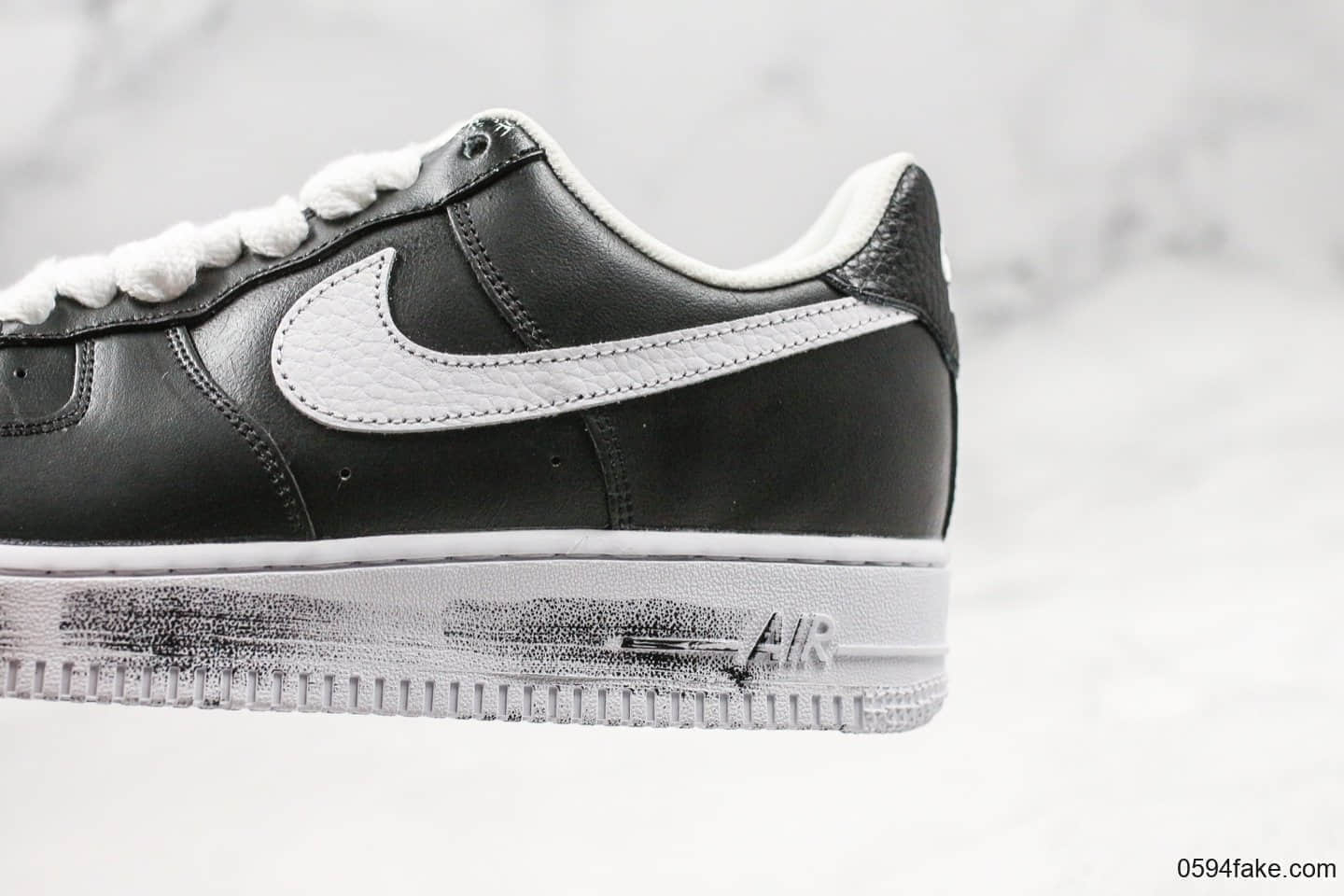 耐克PEACEMINUSONE X Nike AirForce 1 PMO Para-Noise纯原版本联名款涂鸦空军一号小雏菊权志龙设计款原盒原配件表皮可刮 货号:AQ3692-001