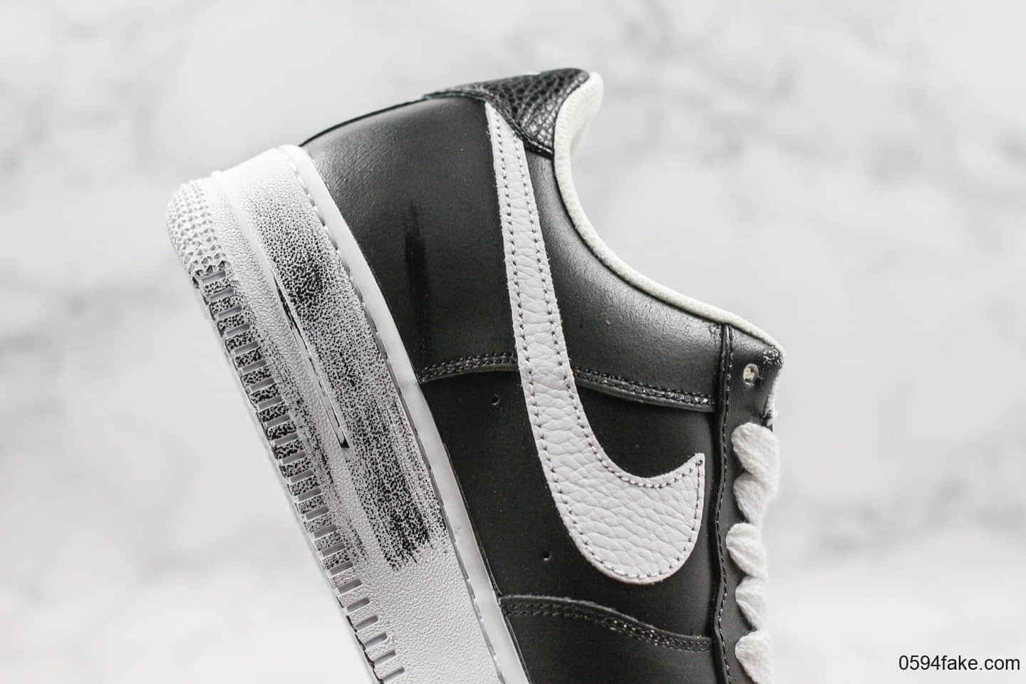 耐克PEACEMINUSONE X Nike AirForce 1 PMO Para-Noise纯原版本联名款涂鸦空军一号小雏菊权志龙设计款原盒原配件表皮可刮 货号:AQ3692-001