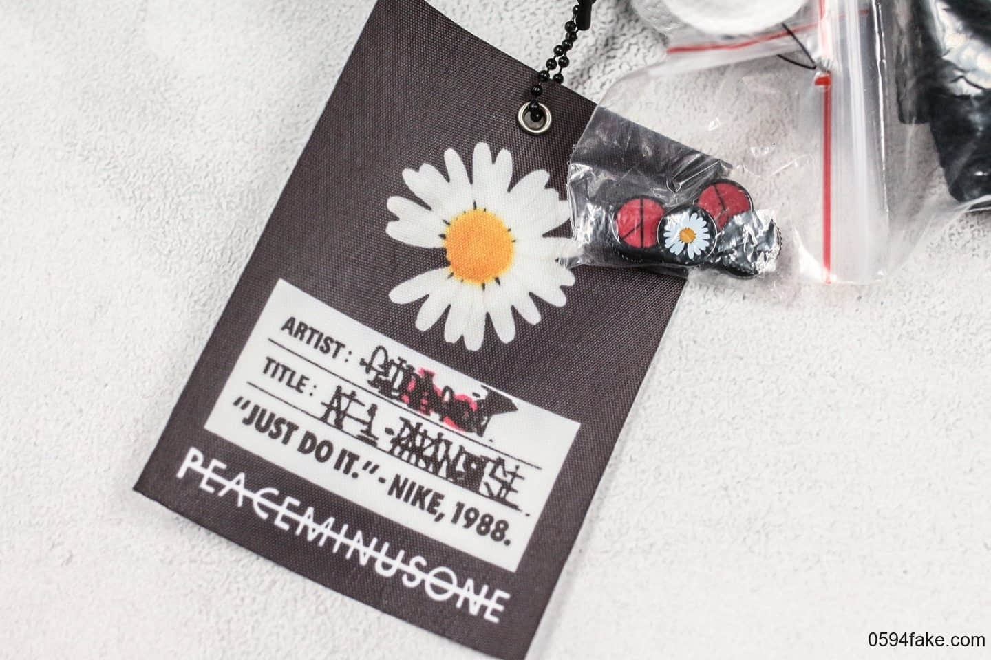 耐克PEACEMINUSONE X Nike AirForce 1 PMO Para-Noise纯原版本联名款涂鸦空军一号小雏菊权志龙设计款原盒原配件表皮可刮 货号:AQ3692-001