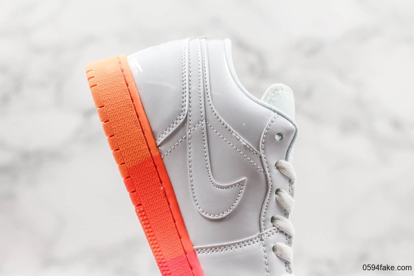 乔丹Air jordan 1 Low纯原版本霓虹渐变粉漆皮AJ1低帮新配色后掌内置sole气垫原厂双镜面漆皮全新二维码鞋标 货号:554723-100