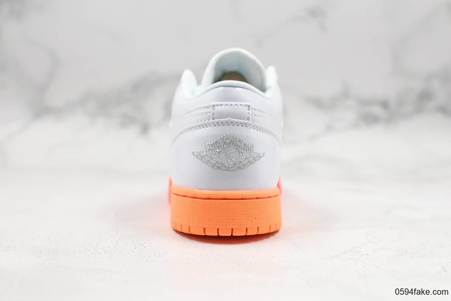 乔丹Air jordan 1 Low纯原版本霓虹渐变粉漆皮AJ1低帮新配色后掌内置sole气垫原厂双镜面漆皮全新二维码鞋标 货号:554723-100