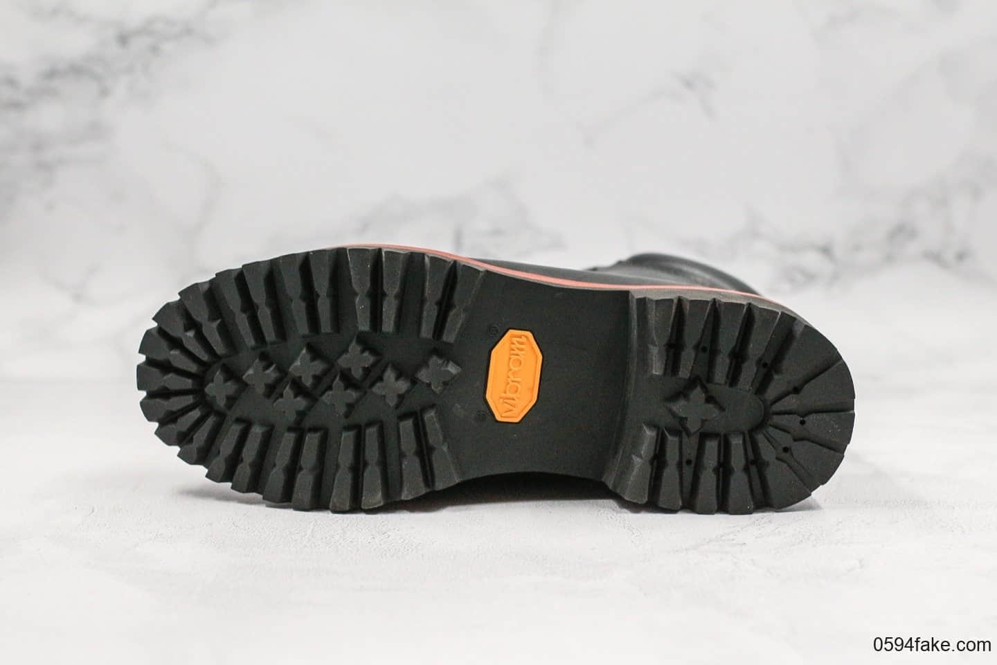 天伯伦Timberland中山代工厂经典6寸黑色专柜品质顶级头层防水面料高帮马丁靴 货号:TB0A1P61