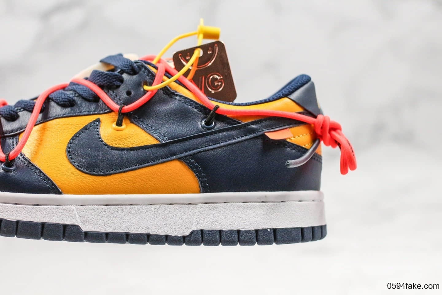 耐克Nike SB Dunk x off-White x Futura三方联名款OW纯原版本原厂材料原数据档案开模区别市面通货版本 货号：CT0856-700