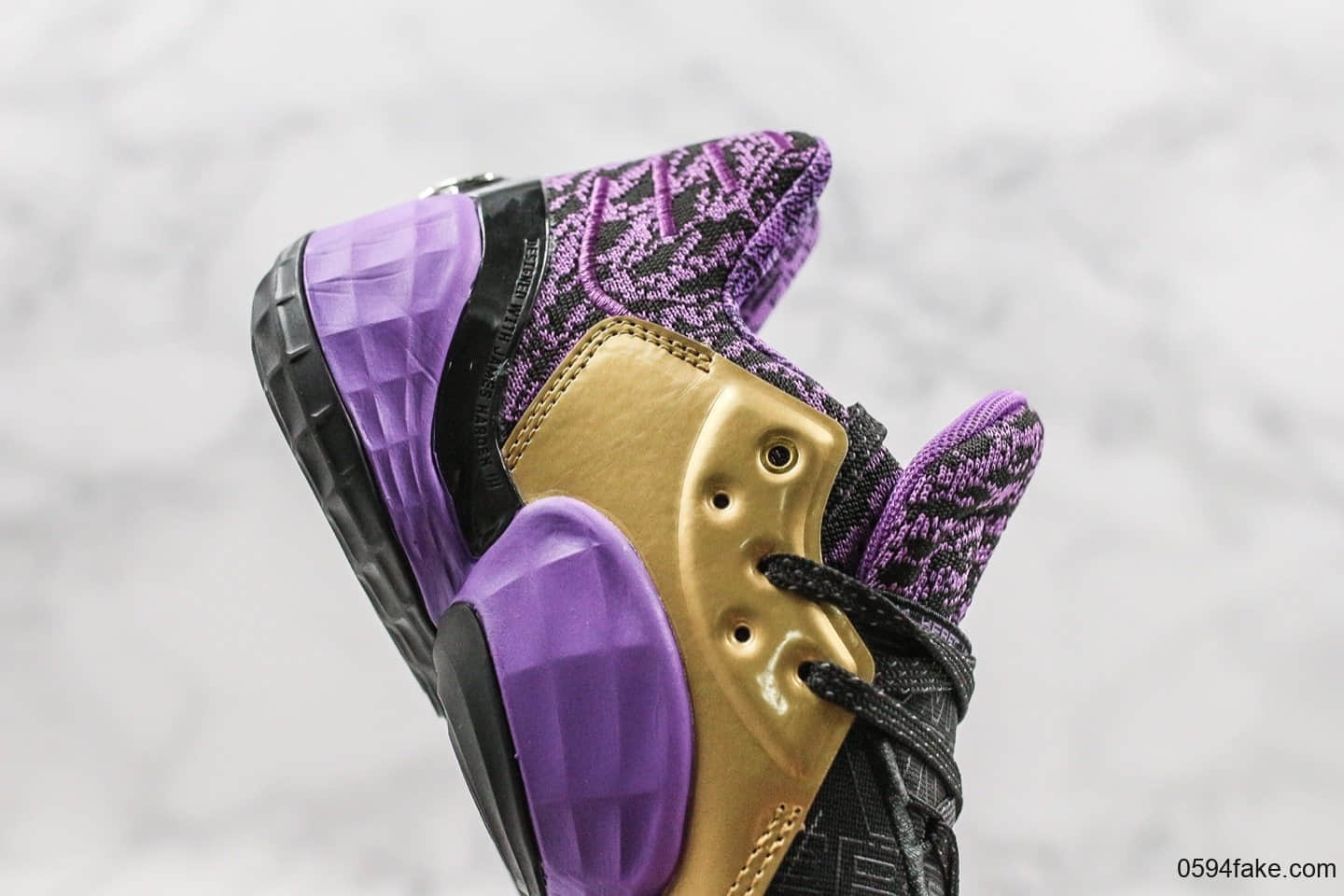 阿迪达斯Adidas Harden Vol. 4 GCA Lightsaber x Star Wars哈登4代义军紫色光剑星球大战联名限定款男子篮球鞋 货号:EH2456