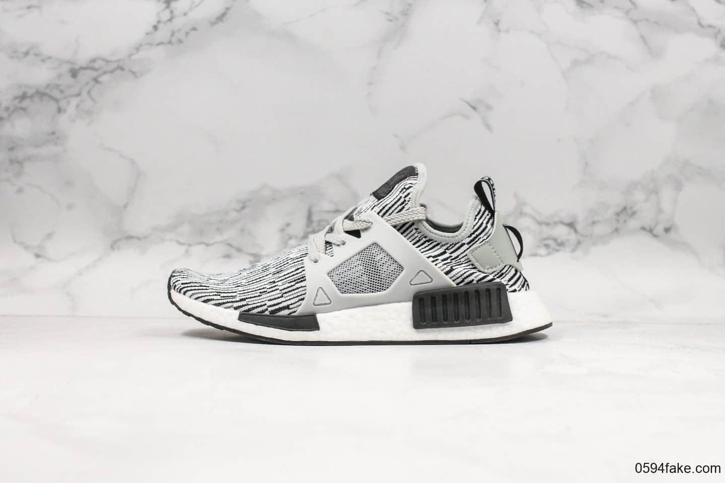 阿迪达斯Adidas NMD Primeknit Boost Runner Solid Grey XR_1爆米花系列运动鞋公司级版本浅灰白黑斑驳NMD针织透气鞋 货号:BY1910