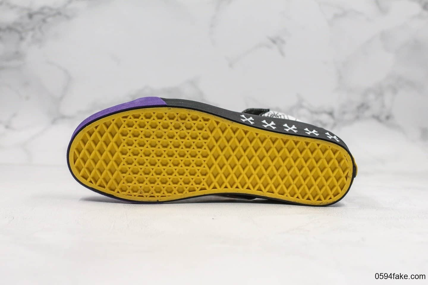 万斯Vans Sk8-Hi x Size?联名款高帮万斯黑紫色原厂硫化工艺原盒原标万圣节风格配色