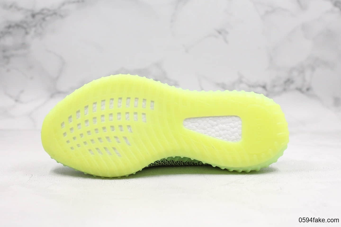 阿迪达斯Adidas YEEZY BOOST 350 V2 YECHEIL公司级版本椰子350V2全新配色荧光绿真巴斯夫爆米花大底镂空蚕丝半透明网纱鞋面 货号:FW5191