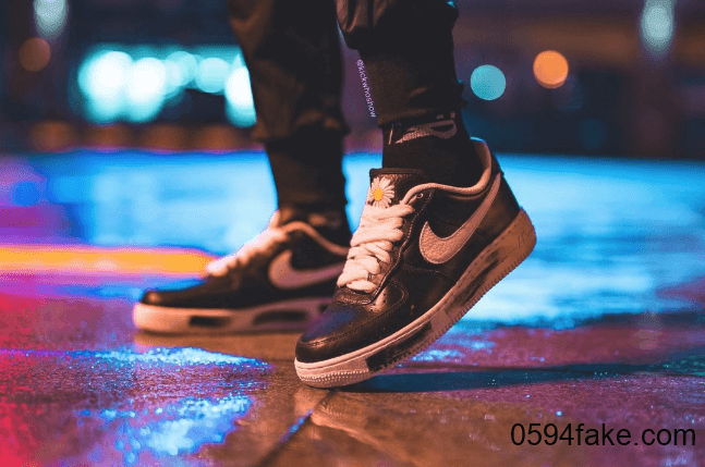 年度重磅!权志龙亲自官宣!PEACEMINUSONE x Air Force 1即将发售!