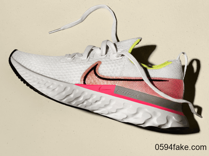 Nike全新跑鞋明年发售!结合Zoom Vaporfly 4%和Nike React的豪华配置!