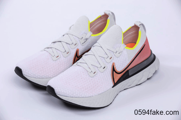 Nike全新跑鞋明年发售!结合Zoom Vaporfly 4%和Nike React的豪华配置!