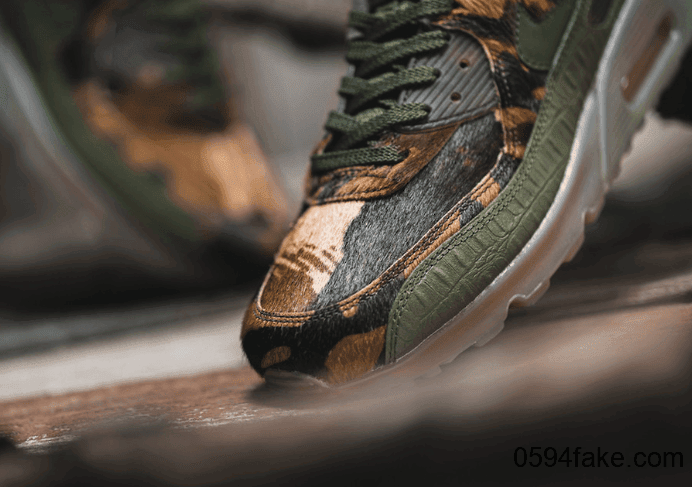 特色拼接鞋面!这双Nike Air Max 90有点酷! 货号:CU0675-300