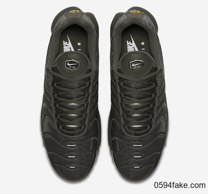 抢眼3M反光!这双Air Max Plus有点帅! 货号:CU3454-300