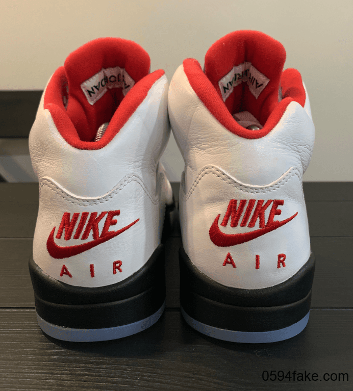 还是熟悉的“流川枫”配色!Air Jordan 5“Fire Red”最新实物图曝光!明年发售! 货号:CT4838-102