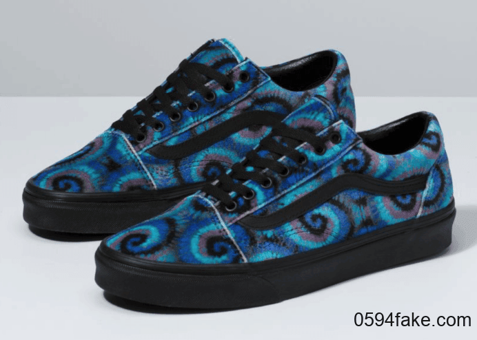 特色扎染印花！这两双Vans新品你打几分？