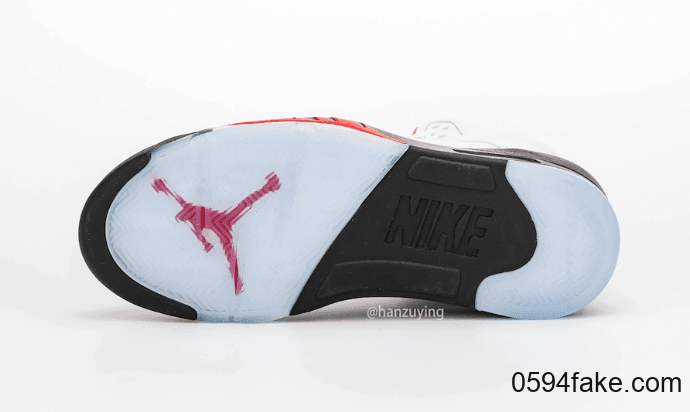“流川枫”配色Air Jordan 5“Fire Red”最新实物图来了!看完分分钟种草! 货号:CT4838-102
